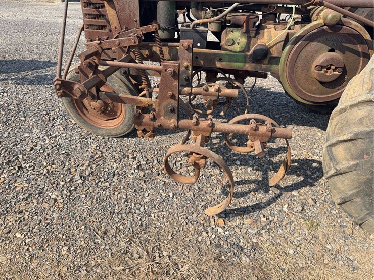 john-deere-h-image-55