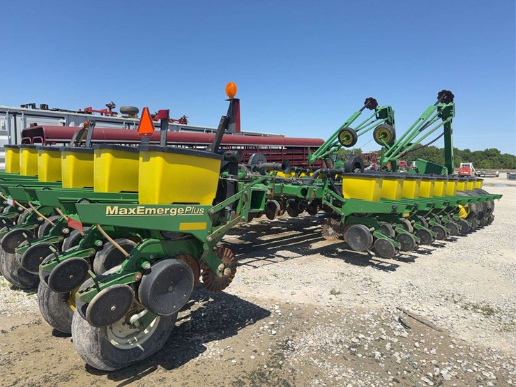 john-deere-1770-image-12