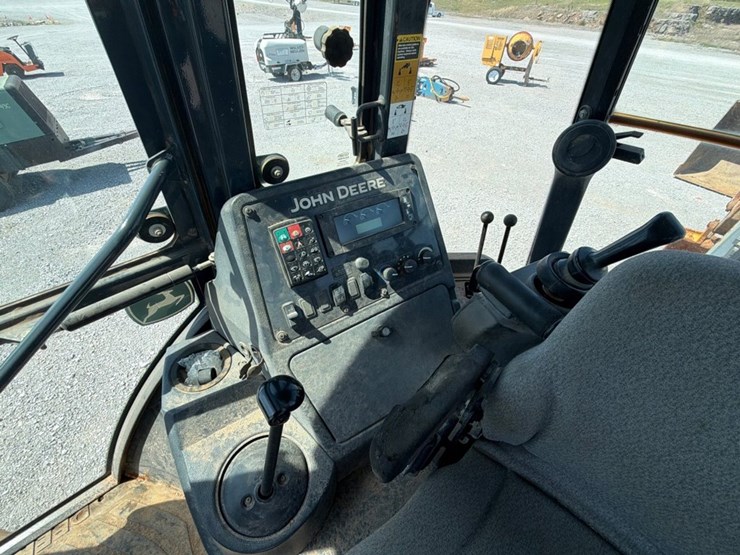 2014-deere-410k-image-8