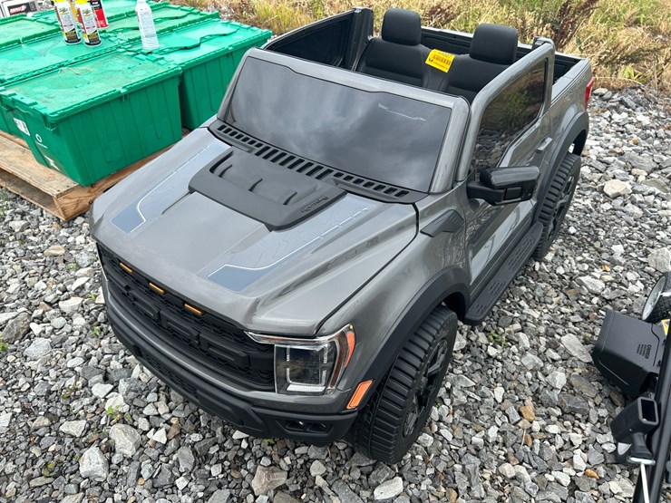 ford-f150-raptor-image-4
