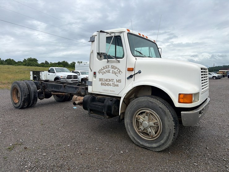 1990-international-4900-image-3