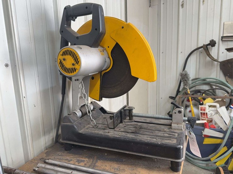 dewalt-dw870-14-inch-chop-saw-image-4