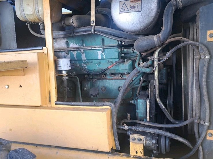 2000-volvo-l70d-image-16