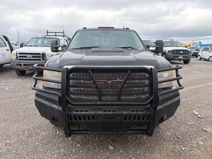 2013-gmc-3500hd-image-5