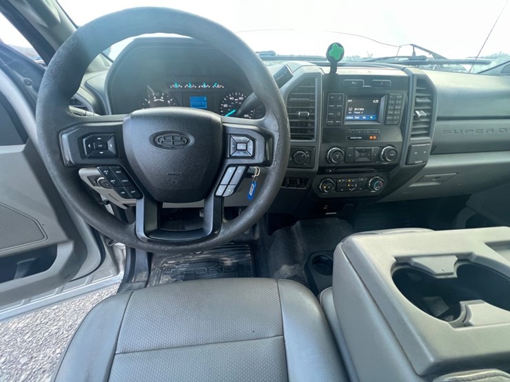 2017-ford-f250-xl-image-9