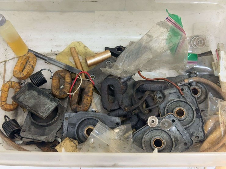 fairbanks-morse-type-rv11-magneto-and-related-parts-image-11