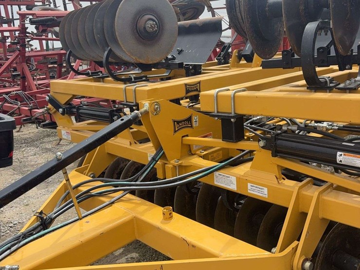 2016-landoll-875-21-image-4