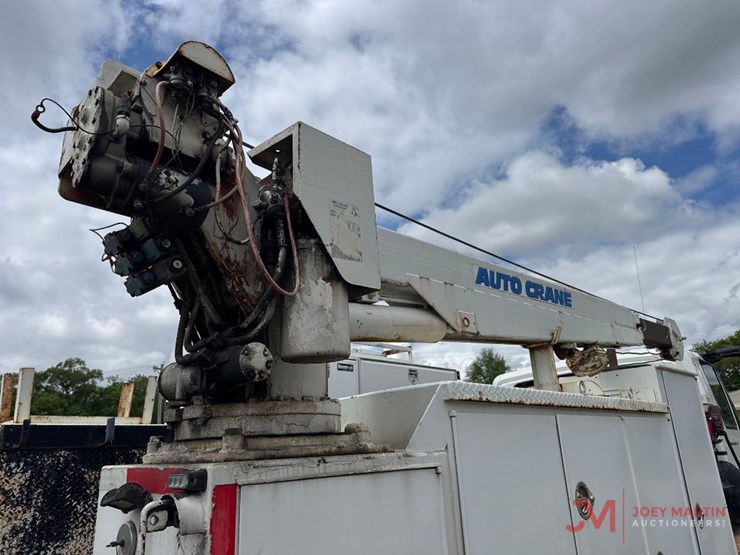 2004-international-durastar-4300-image-25