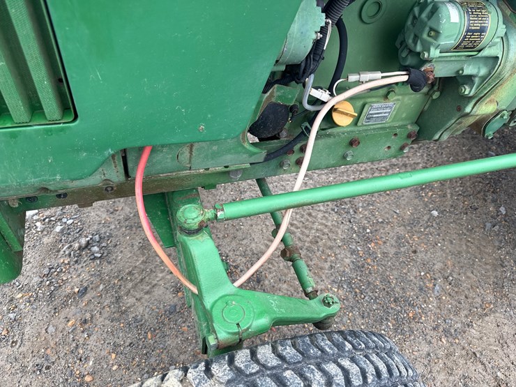 john-deere-850-image-23
