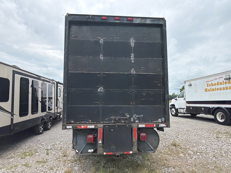 freightliner-fl112-image-5