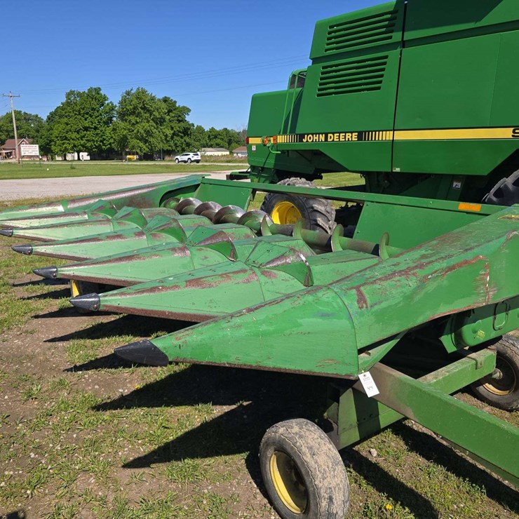 JOHN DEERE 643