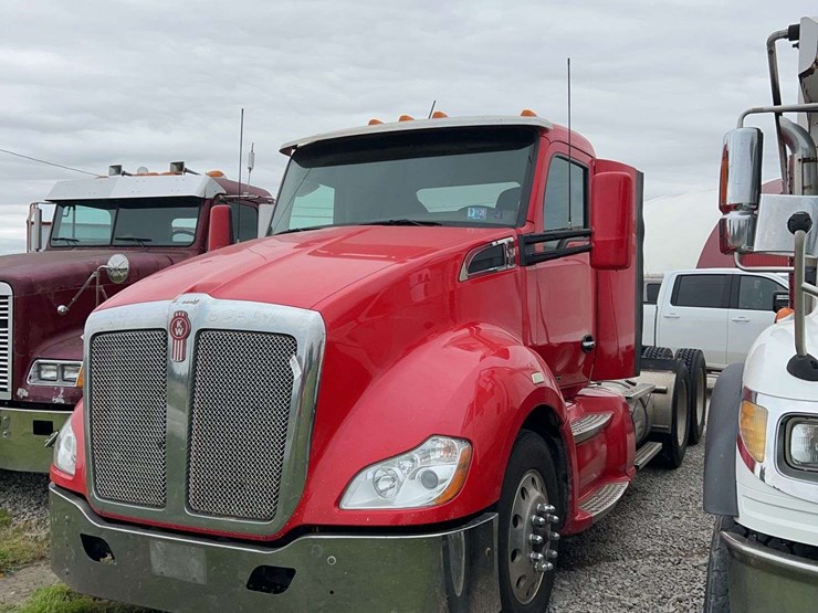 2016-kenworth-t680-image-1