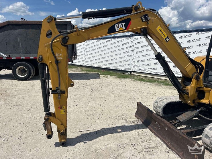 caterpillar-305e-mini-excavator-image-18