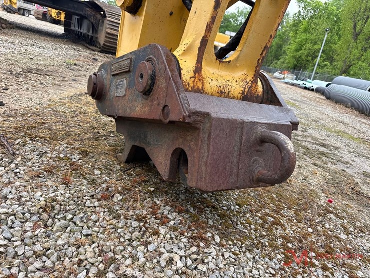 2001-deere-450-lc-image-16