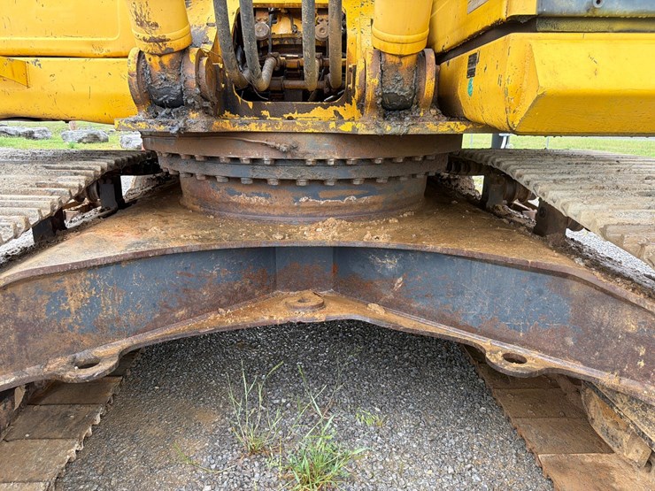 komatsu-pc360-lc-10-image-11