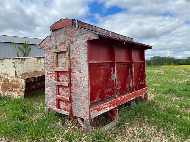 #3582-•-large-wooden-creep-feeder-image-1