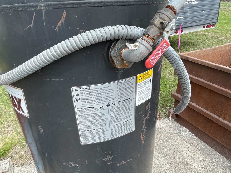 #4162-•-black-max-rolling-air-compressor-image-9