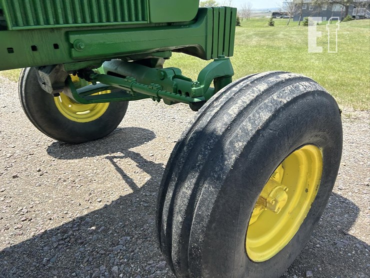 john-deere-4320-image-32