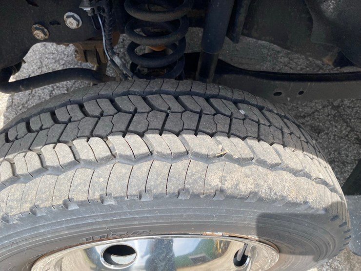 2019-ford-f-450-service-truck-image-58