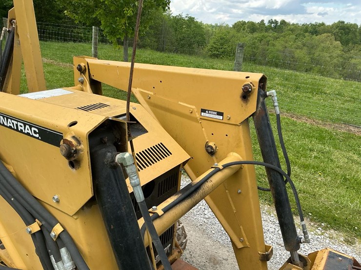 #121-•-2014-magnatrac-mh-7000-crawler-loader-image-40