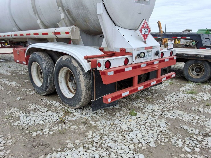 1987-trailmaster-tanker-image-14