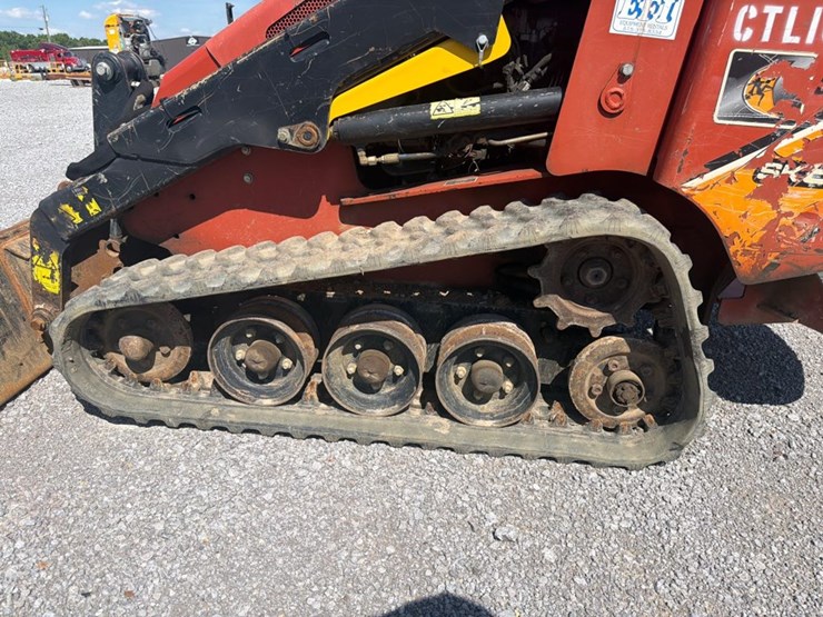2015-ditch-witch-sk850-image-7