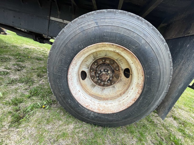 ford-l7000-image-9