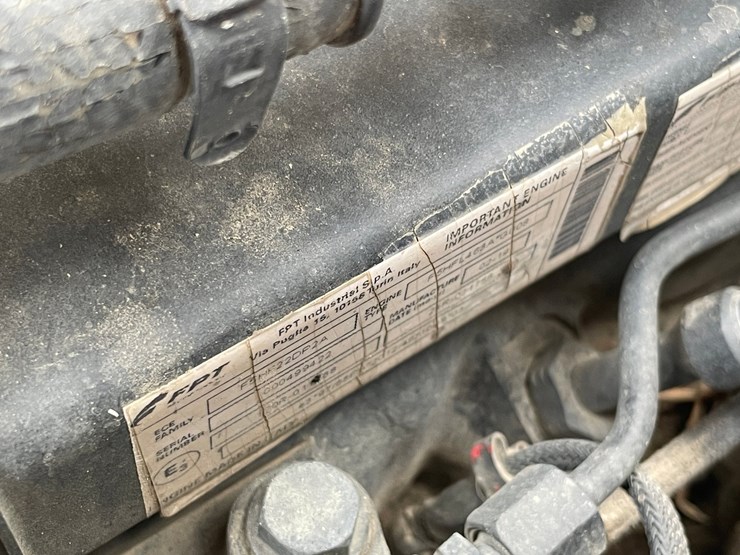 2019-new-holland-c232-image-19