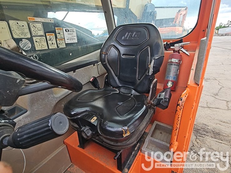 2016-jlg-642-image-31