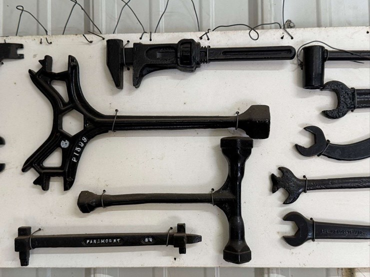 collection-of-cast-iron-wrenches-image-3