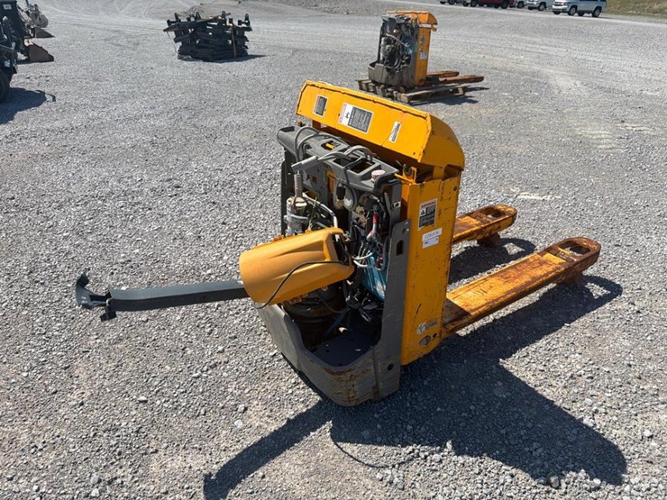 #40-•-jugenheimer-parts-only---electric-pallet-jack-image-3
