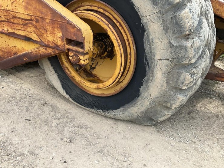 caterpillar-621-image-46