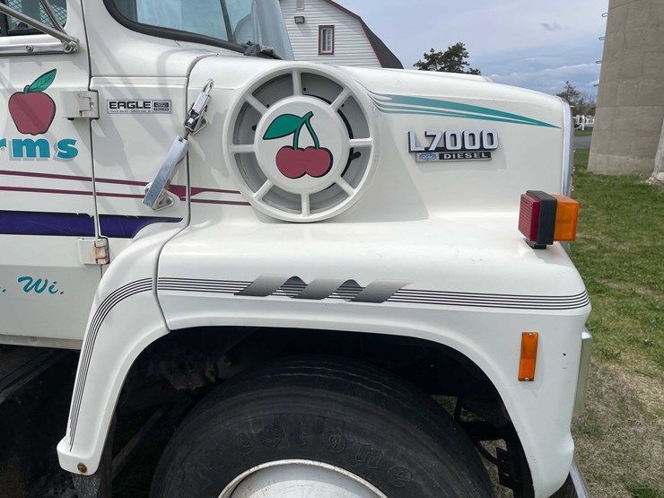 ford-l7000-image-39