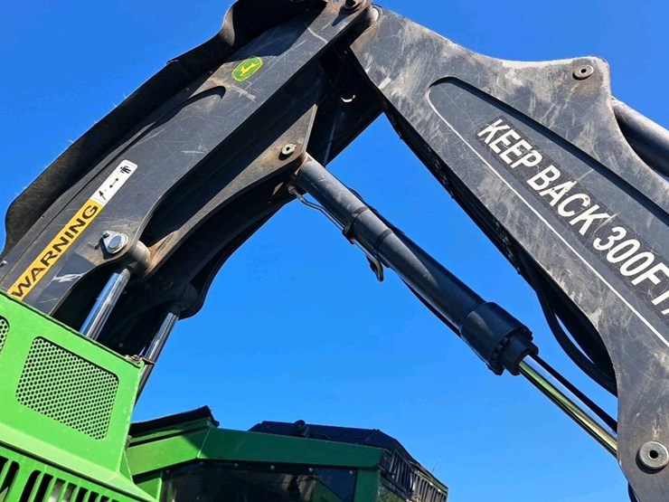 2016-deere-853m-image-20