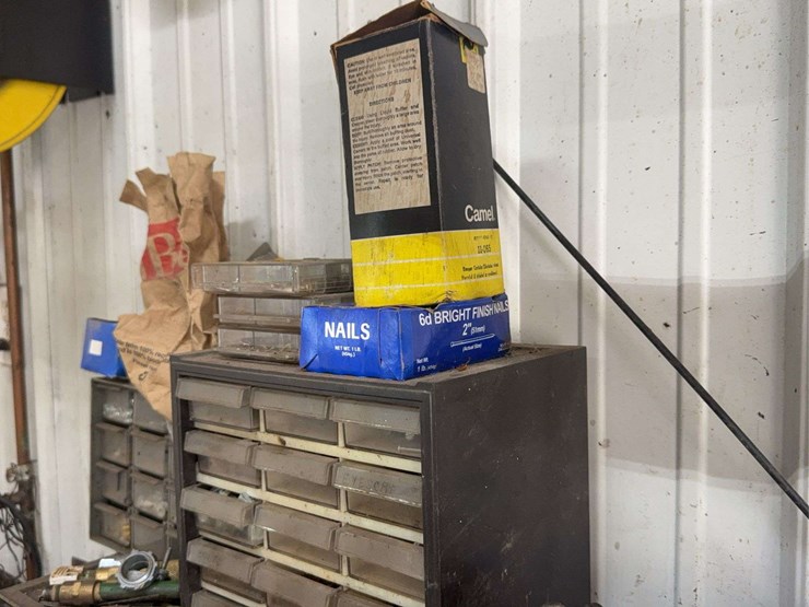tools,-parts,-and-shop-related-items-image-12