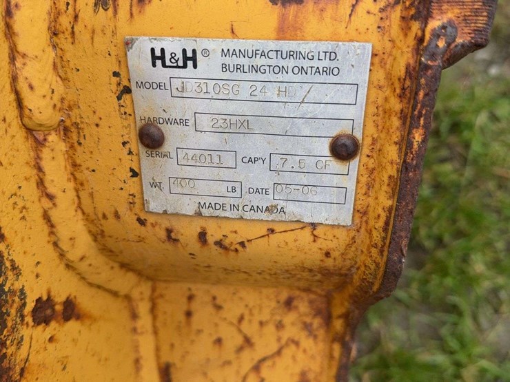john-deere-24-image-3