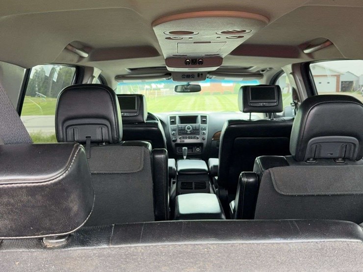 2013-nissan-armada-image-6