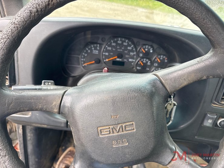 2003-gmc-c5500-service-truck-image-39