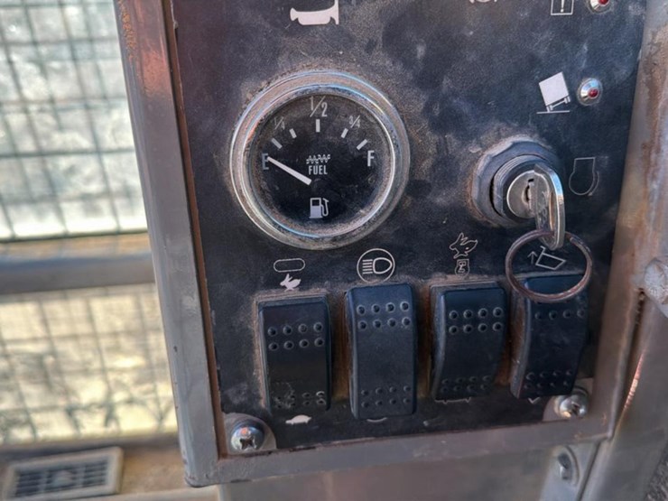 2014-terramac-rt9-image-37