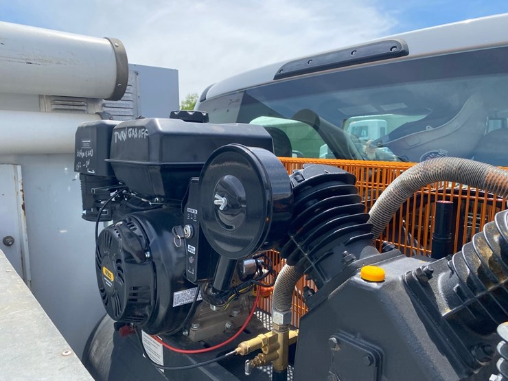 2019-ford-f-450-service-truck-image-18