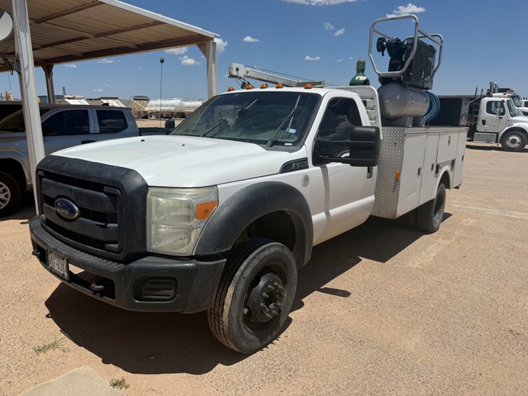 2014-ford-f550-image-1