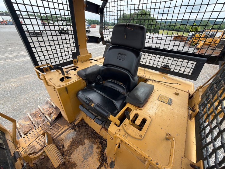 caterpillar-d4h-xl-image-19