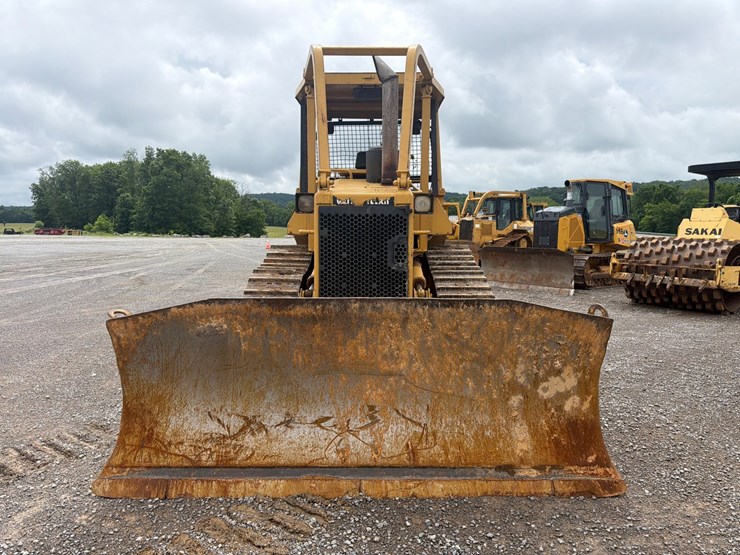 caterpillar-d4h-xl-image-2