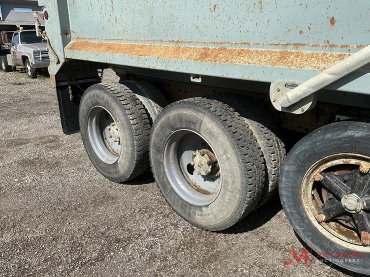 1998-mack-rd688s-image-23