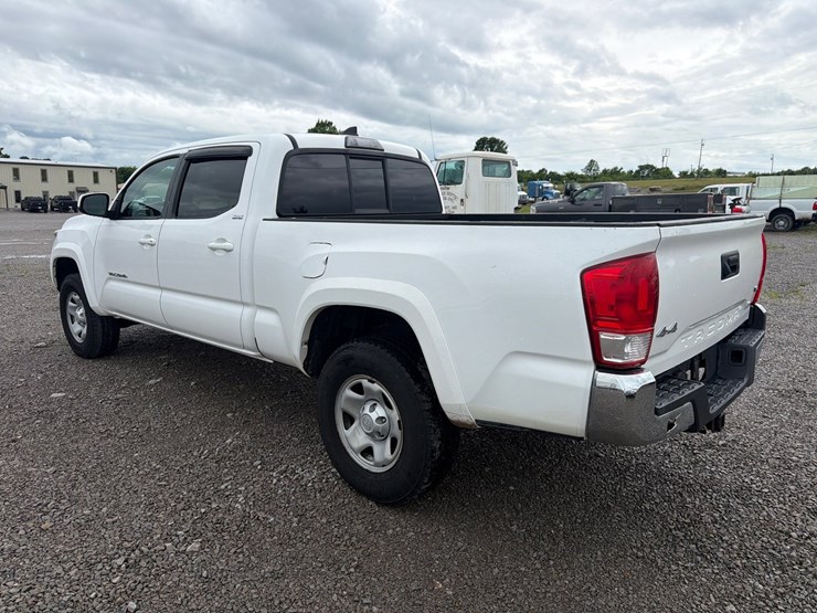 2017-toyota-tacoma-image-6