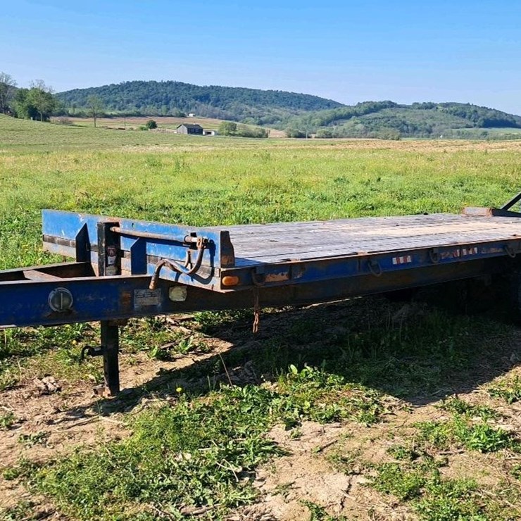 #165 • 1996 Econoline Trailer