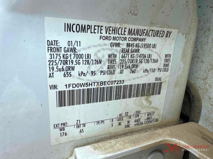 2011-ford-f550-xl-image-42