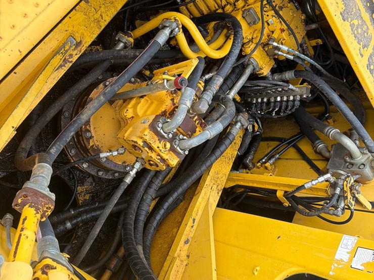 komatsu-pc360-lc-10-image-32