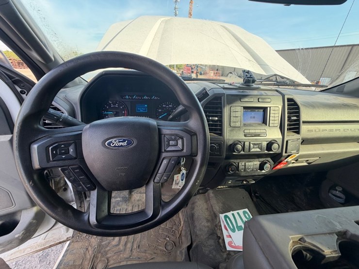 2020-ford-f250-image-11