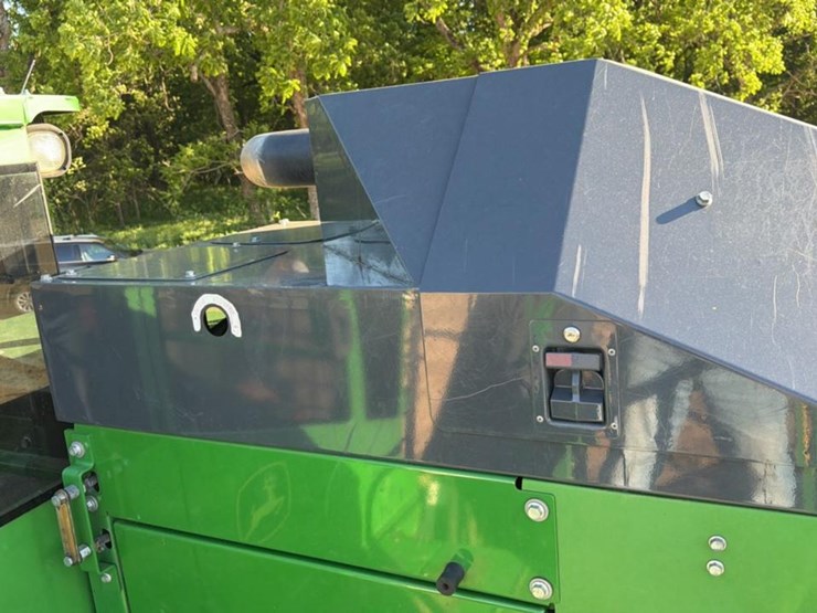 2018-deere-437e-image-36